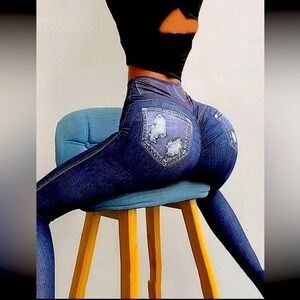 Sexy scrunch butt Jean leggings Nice‎ and Stretchy Booty Enhancing Perfection !
